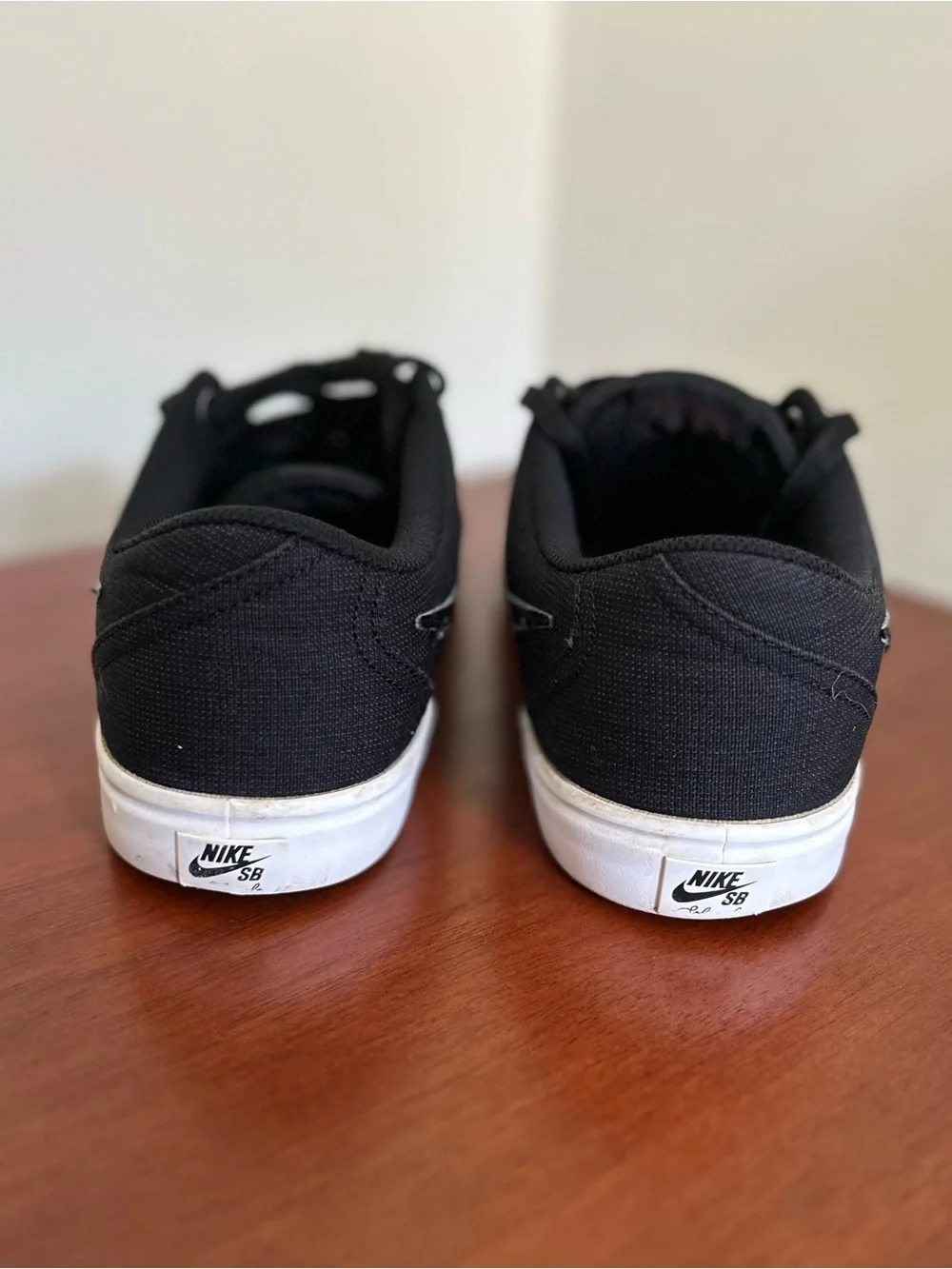 Nike SB Check Solarsoft Black Sneaker.  Men’s Size 9